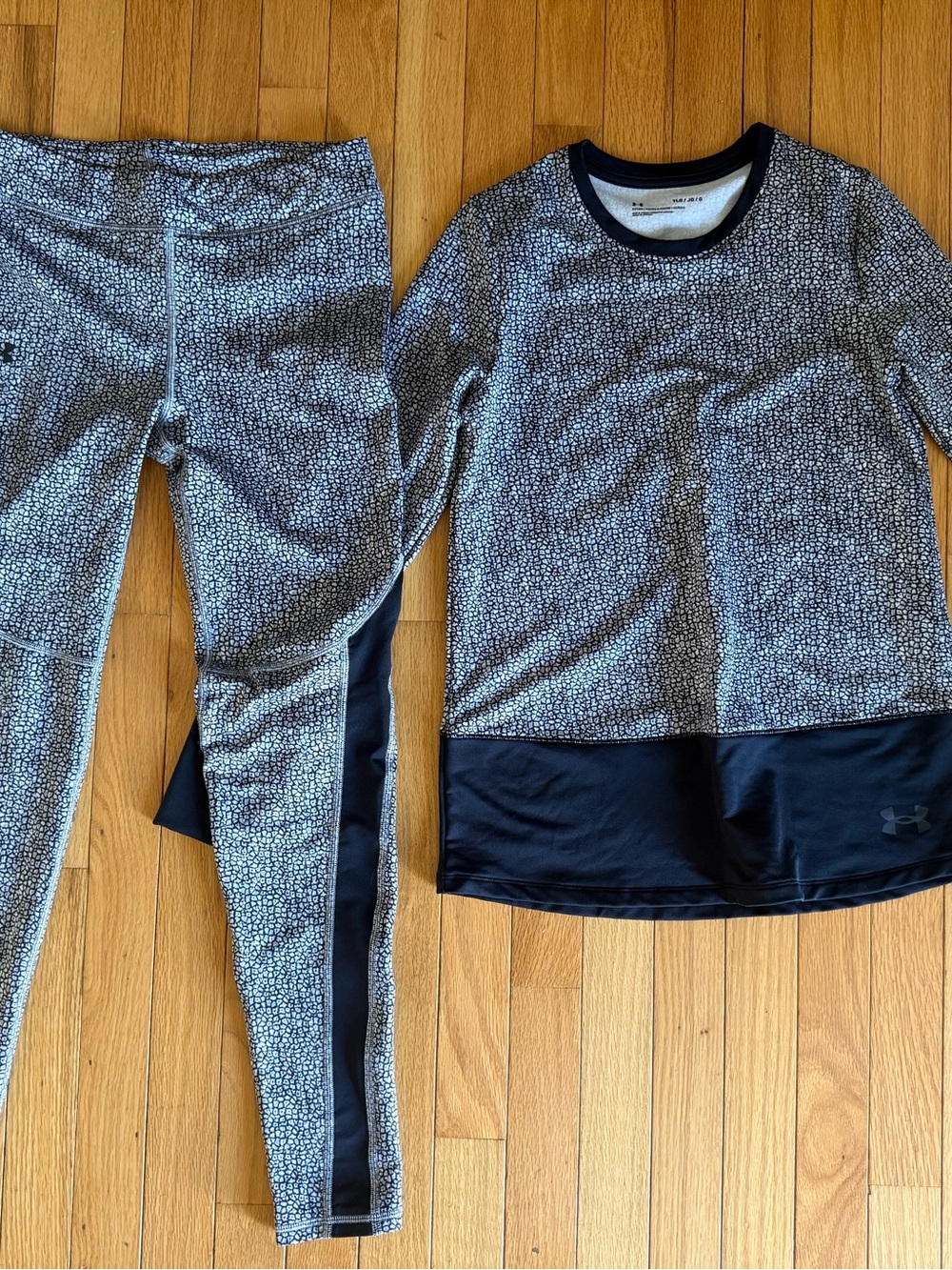 Under Armour Kids Black & White Printed Two-Piece Pajama Set